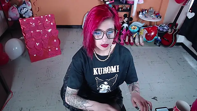 Snapshot of MissMiia2 chatting on February 27, 1:07 pm MissMiia2 online show from February 27, 1:07 pm
