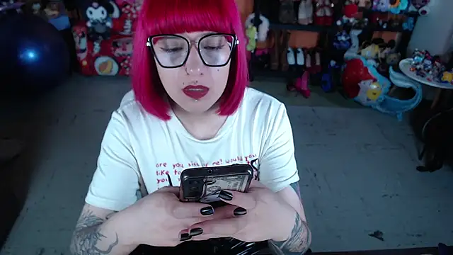 MissMiia2 online show from November 26, 9:15 pm