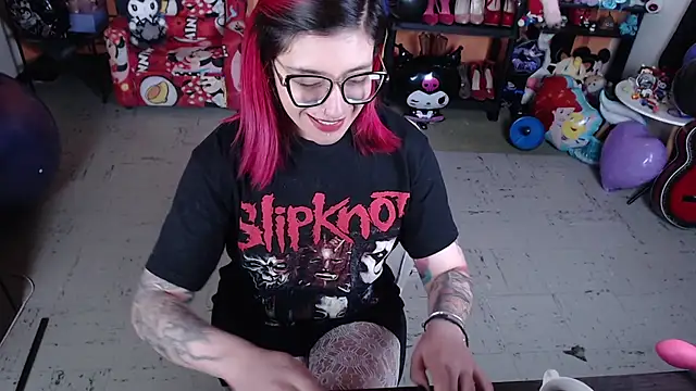 Snapshot of MissMiia2 chatting on September 14, 1:22 pm MissMiia2 online show from September 14, 1:22 pm
