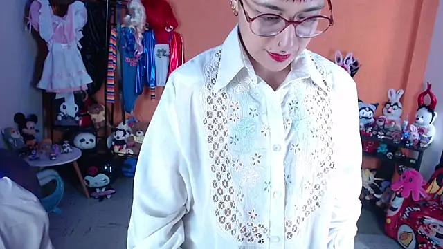 MissMiia2 online show from May 4, 2:20 pm