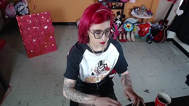 Snapshot of MissMiia2 chatting on February 28, 12:52 pm MissMiia2 online show from February 28, 12:52 pm
