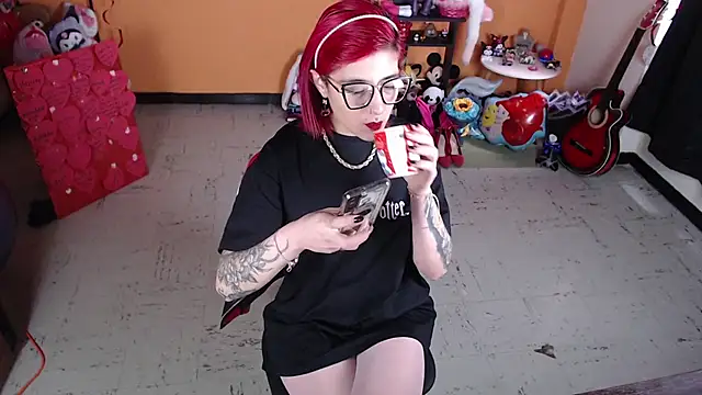 Snapshot of MissMiia2 chatting on March 7, 12:56 pm MissMiia2 online show from March 7, 12:56 pm