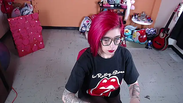 Snapshot of MissMiia2 chatting on March 9, 1:26 pm MissMiia2 online show from March 9, 1:26 pm