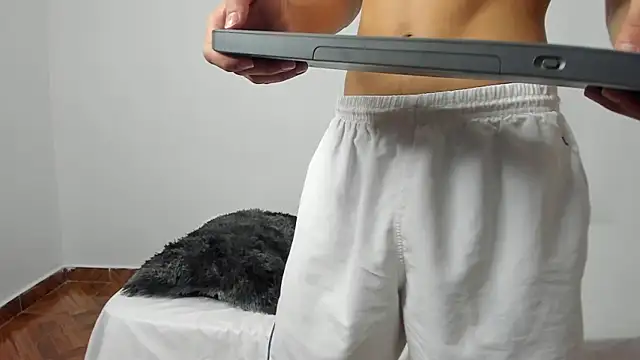 evanscollins online show from December 11, 8:04 am