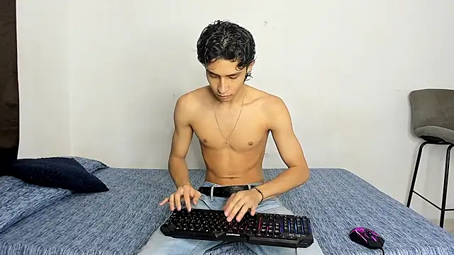 evanscollins online show from December 15, 10:48 pm