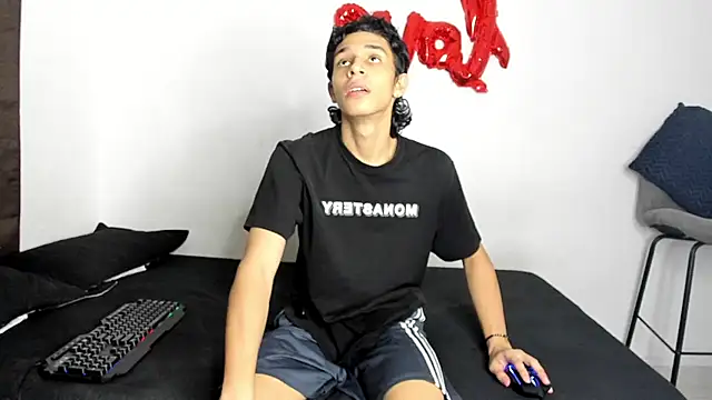 evanscollins online show from December 5, 12:21 am