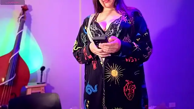 Evainthesky online show from March 3, 10:39 pm