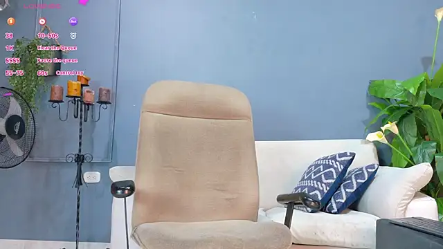 Snapshot of Iker_bigdick chatting on October 7, 7:15 pm Iker bigdick online show from October 7, 7:15 pm