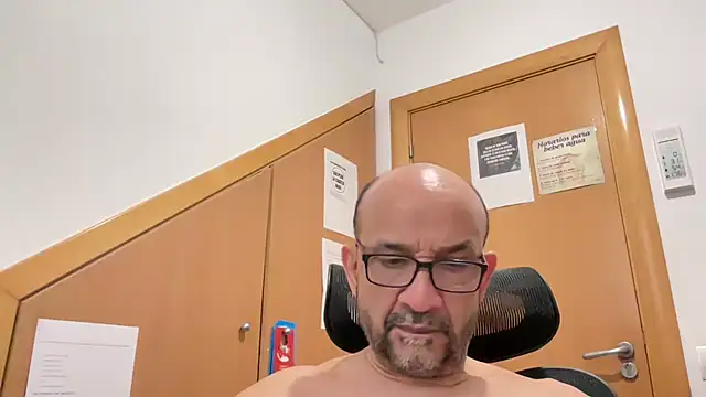 Snapshot of MARI-LUIZ chatting on July 10, 5:02 pm MARI-LUIZ online show from July 10, 5:02 pm