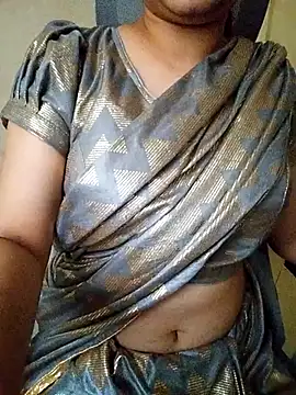 Snapshot of Indianhyna chatting on September 24, 7:15 am Indianhyna online show from September 24, 7:15 am