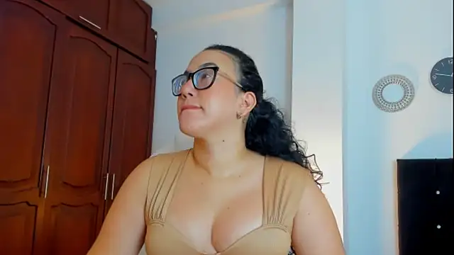 kathyajhonss online show from November 17, 11:42 pm