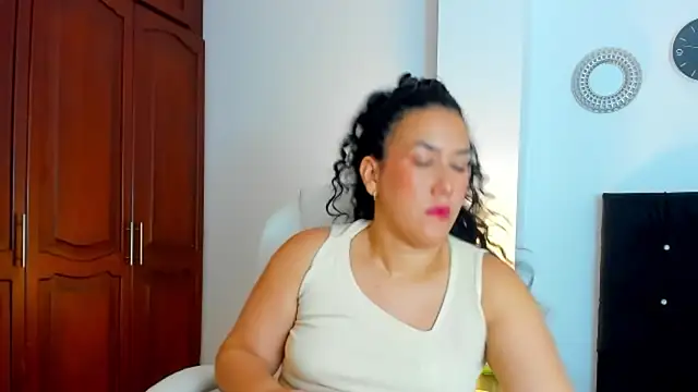 kathyajhonss online show from April 28, 9:08 pm