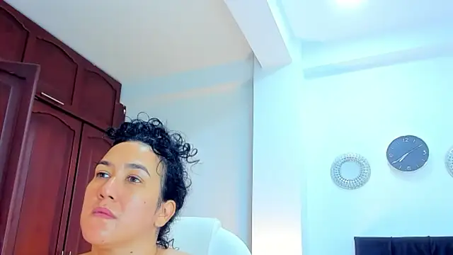 kathyajhonss online show from April 27, 12:41 am