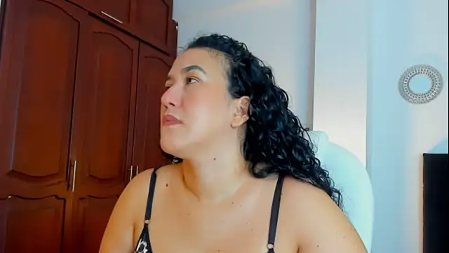 kathyajhonss online show from November 6, 11:09 pm