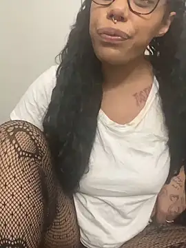 Princess Desirae online show from June 19, 6:30 am
