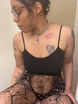 Princess Desirae online show from May 20, 6:21 am
