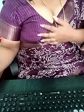 Snapshot of your-sameera chatting on January 12, 4:41 am your-sameera online show from January 12, 4:41 am