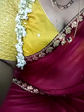 Snapshot of your-sameera chatting on October 25, 2:44 am your-sameera online show from October 25, 2:44 am