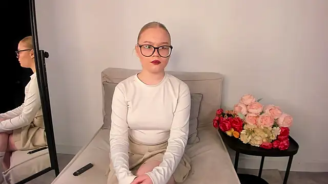 Snapshot of _morning_coffee_ chatting on December 3, 12:02 pm morning coffee online show from December 3, 12:02 pm