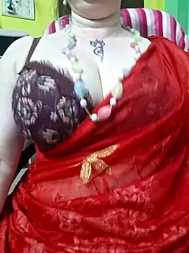 Snapshot of Raja_Ranii chatting on April 21, 2:12 pm Raja Ranii online show from April 21, 2:12 pm