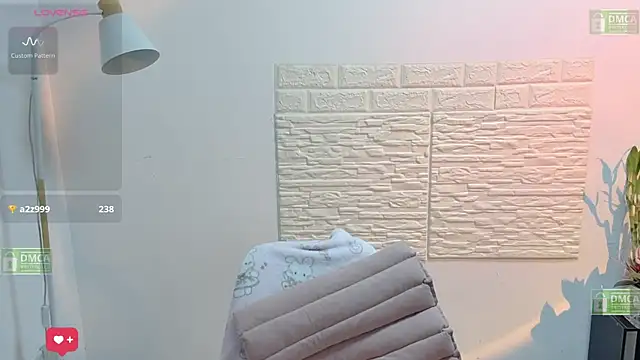Snapshot of Carly_1 chatting on July 8, 3:24 pm Carly 1 online show from July 8, 3:24 pm