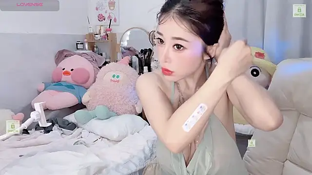 Carly 1 online show from April 14, 2:27 am