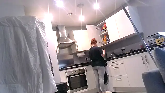 Snapshot of DynamicDuo_oxo chatting on February 10, 12:18 pm DynamicDuo oxo online show from February 10, 12:18 pm