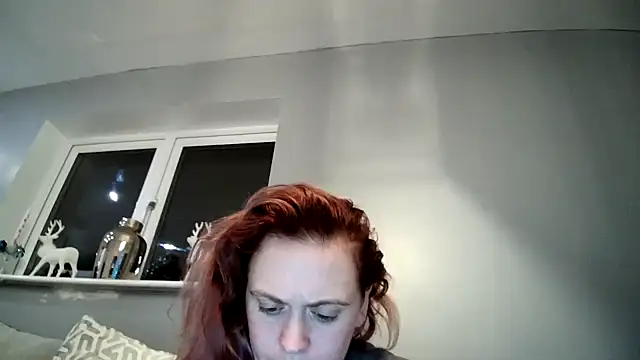 Snapshot of DynamicDuo_oxo chatting on December 3, 8:33 pm DynamicDuo oxo online show from December 3, 8:33 pm