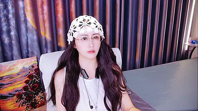 Snapshot of Daisy7_11 chatting on September 17, 7:10 am Daisy7 11 online show from September 17, 7:10 am