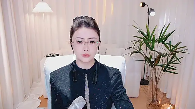 Daisy7 11 online show from January 7, 1:16 pm