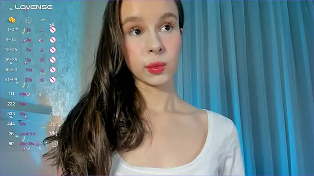 Snapshot of Minusvibe chatting on December 7, 4:31 pm Minusvibe online show from December 7, 4:31 pm