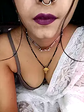 Diamond queeen online show from January 20, 12:15 am