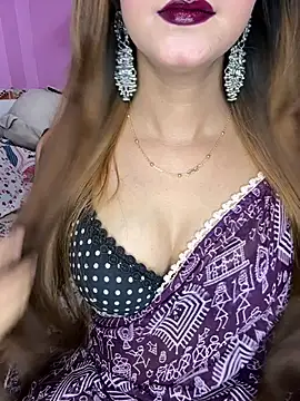 Snapshot of Diamond_queeen chatting on May 2, 8:47 pm Diamond queeen online show from May 2, 8:47 pm