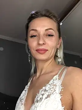 Diamond Bunny  online show from March 19, 9:58 pm