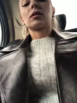 Diamond Bunny  online show from October 30, 12:58 pm