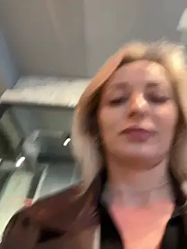 Diamond Bunny  online show from February 11, 3:12 pm