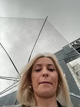 Diamond Bunny  online show from April 2, 7:15 am