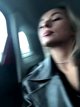 Diamond Bunny  online show from November 9, 11:03 am