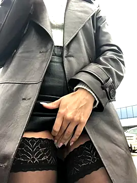 Diamond Bunny  online show from November 2, 12:10 pm