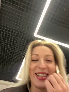 Diamond Bunny  online show from November 23, 11:31 am