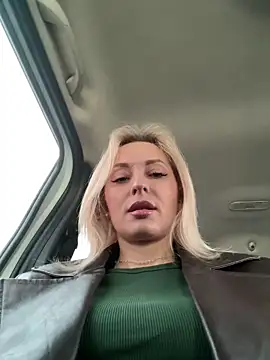 Diamond Bunny  online show from April 4, 12:45 pm