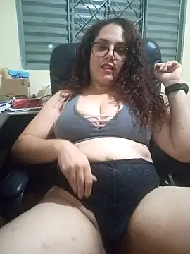 litha luna online show from December 5, 9:33 pm