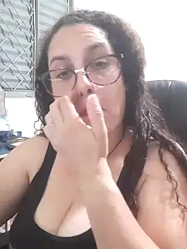 litha luna online show from December 11, 2:41 am