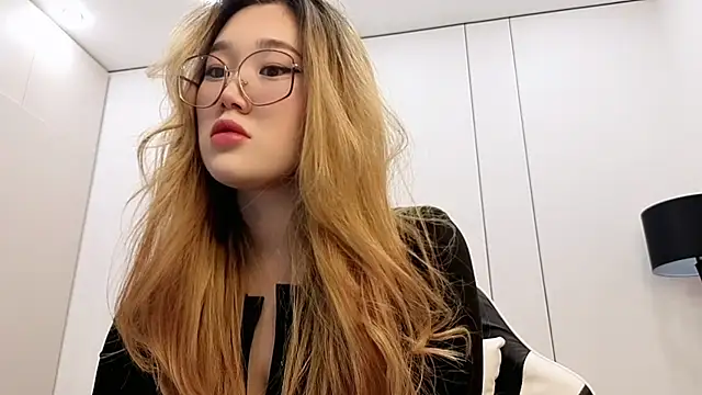 Jennatyan online show from February 4, 3:18 pm