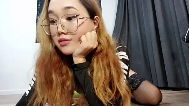 Jennatyan online show from November 1, 5:07 pm