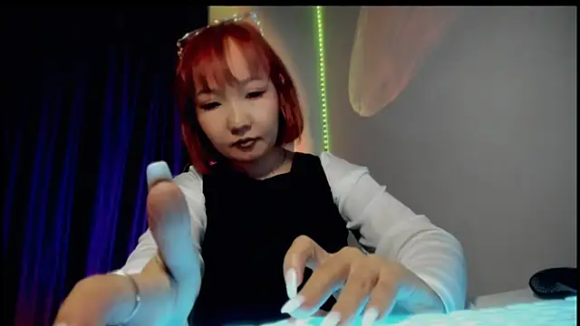 himeros goddess online show from October 10, 8:26 am