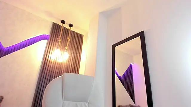 laurin clauz  online show from February 26, 6:37 pm