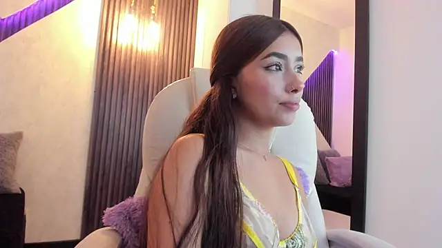 laurin clauz  online show from February 14, 9:53 pm