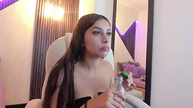 laurin clauz  online show from February 27, 3:37 pm