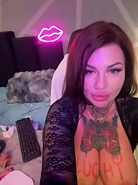 Snapshot of krysstal003 chatting on March 13, 11:38 pm krysstal003 online show from March 13, 11:38 pm